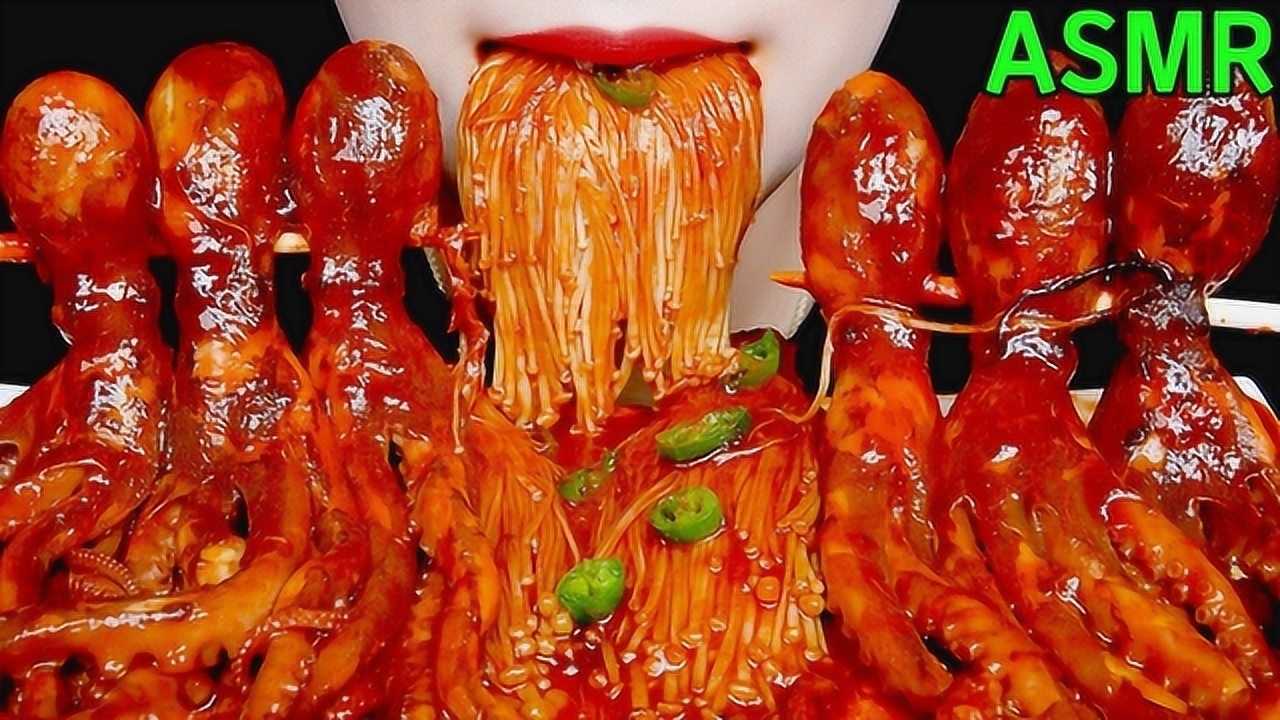 吃播：麻辣金针菇和鱿鱼，小姐姐吃得真过瘾！_高清