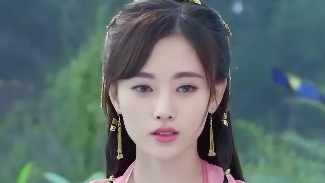 红衣女子从天而降,摘下面纱露出绝世容颜,真是仙女下凡啊