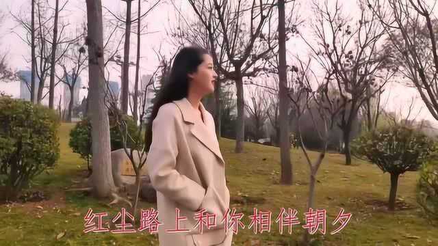 杨美华一首《日日夜夜想着你》歌声淳朴,细致动人