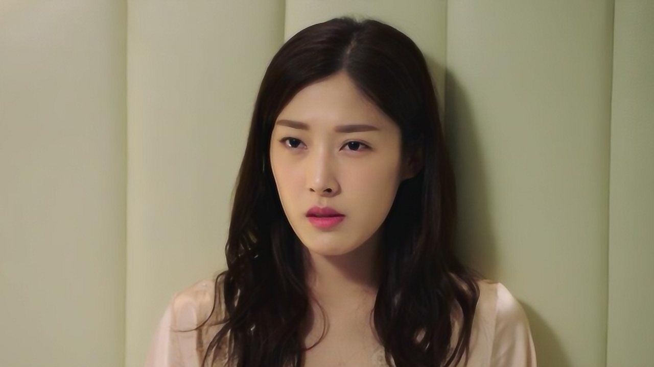 《奈何boss要娶我2》夏林犹豫凌异洲的话,难道不是真想和你一起住?