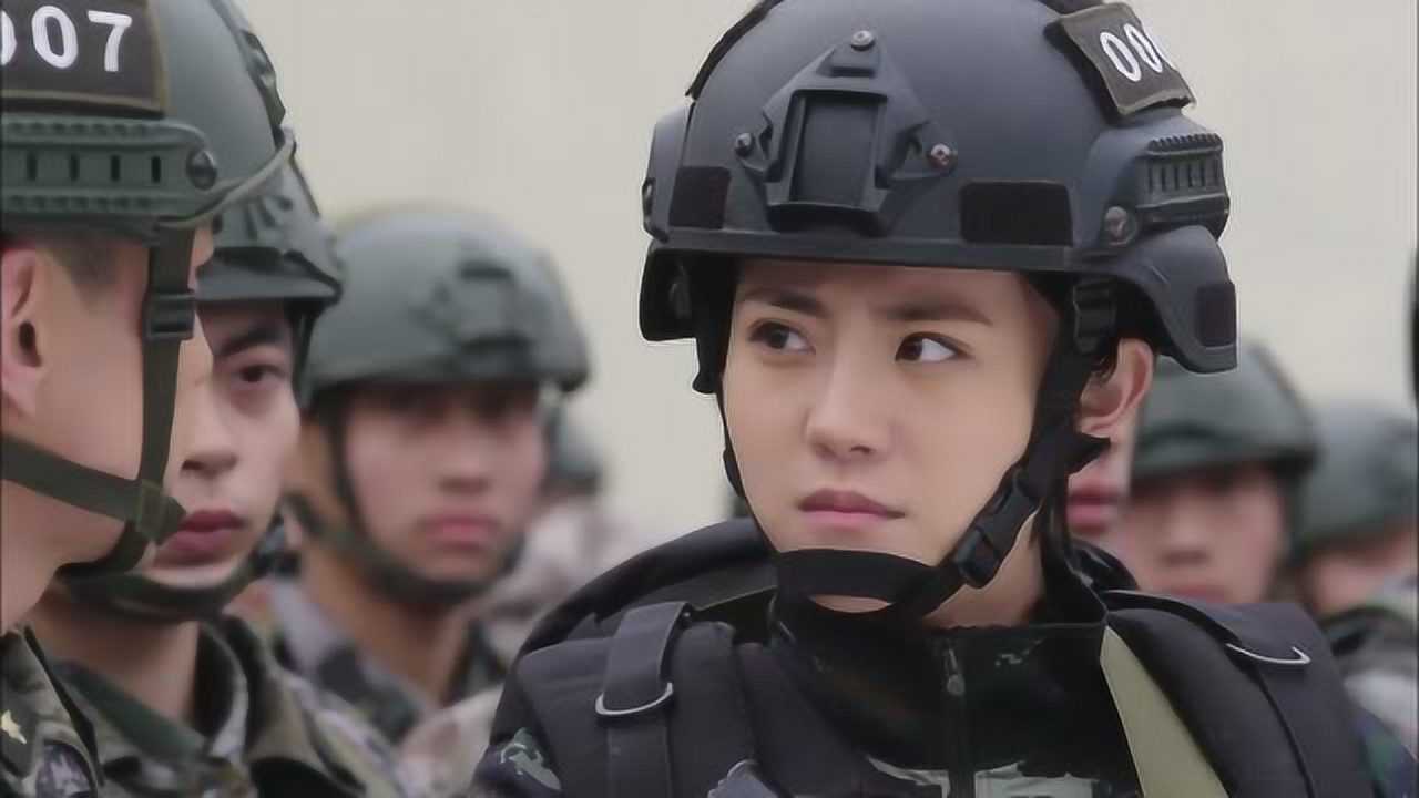 特种兵之霹雳火教官当成了学员007认为美女教官被开除了