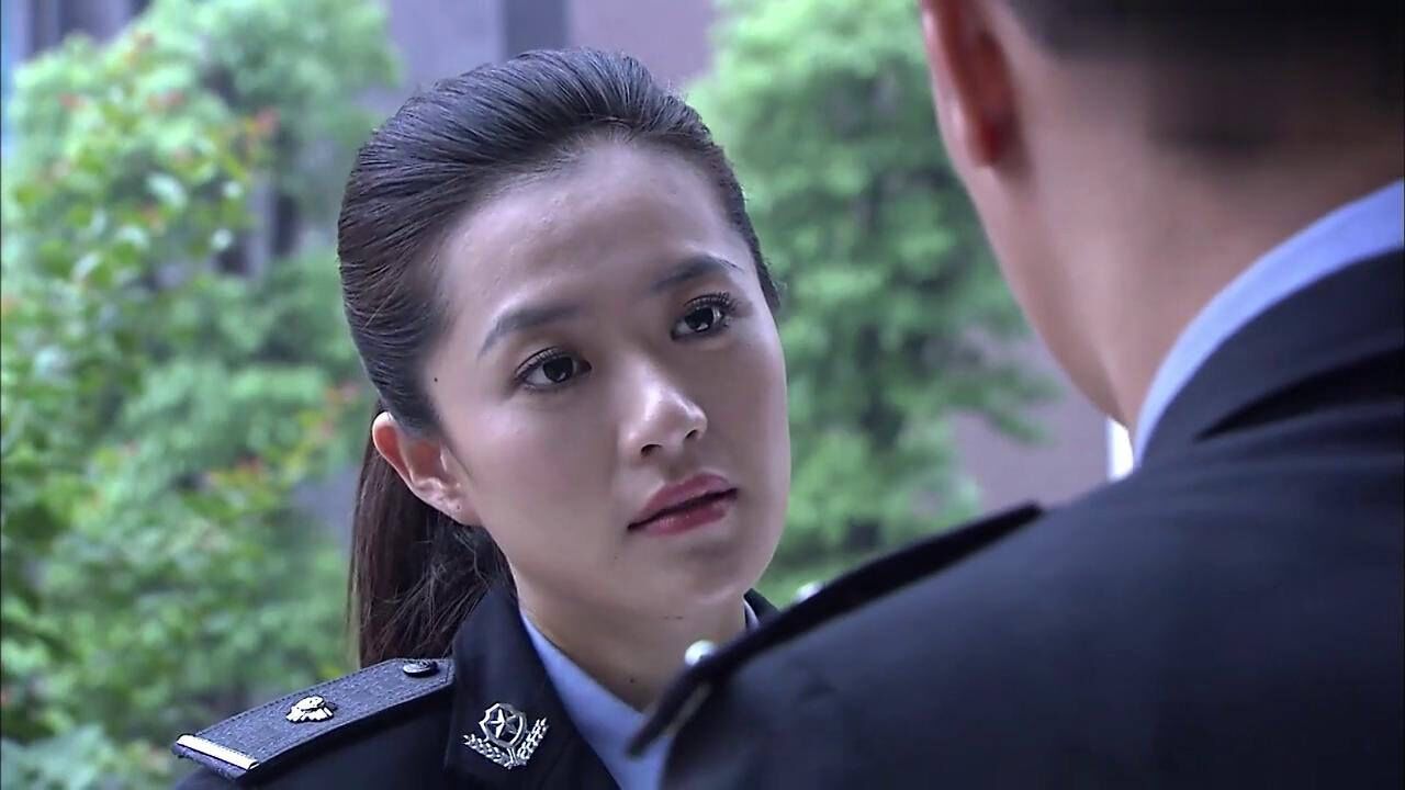 暗警:方婷为了父亲的案子,询问梁志,全队上下都瞒着她