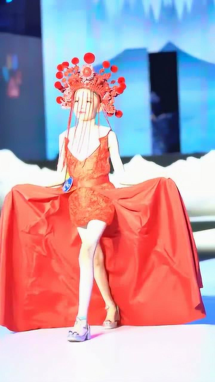 童模宋小睿走秀自带气场这气质不输大牌模特真厉害