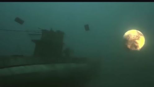 五部深海潜艇战争大片，水下厮杀互射鱼雷，场面壮烈宏大