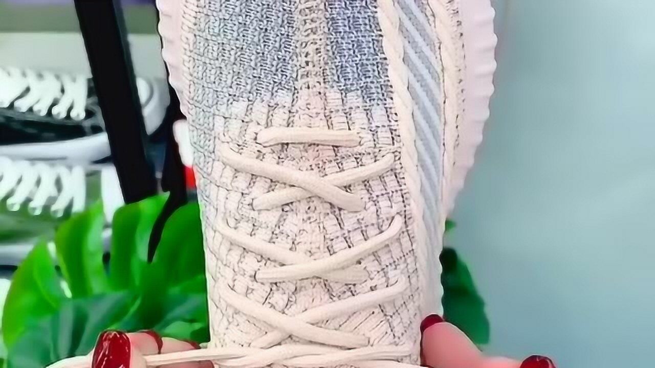 穿椰子鞋就应该这样系鞋带,约会蹦蹦跳跳都不会散开!