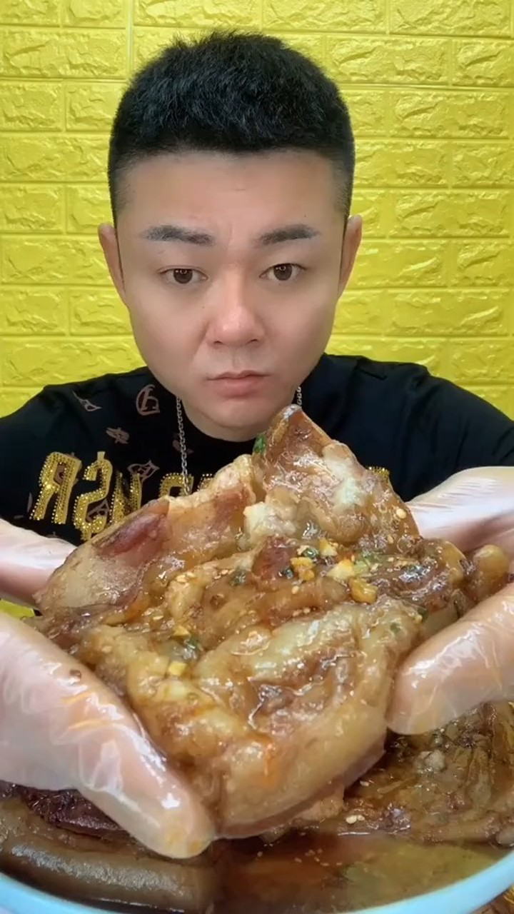 大胃王浪味仙是真的吃那么多吗_浪味仙大胃王_大胃王浪味仙究竟是男是女