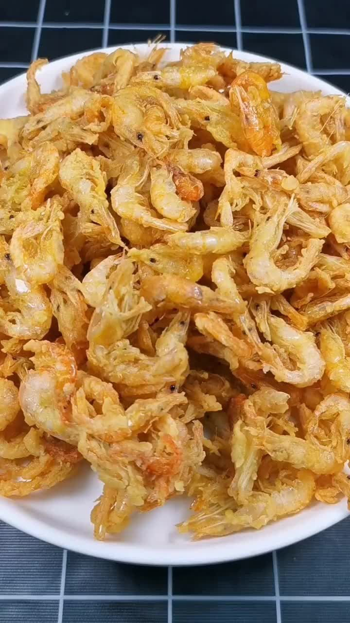 这样的炸江虾一定是你没吃过的美味,赶快做给家人尝一下