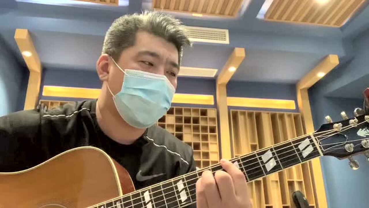 tfboys音乐指导王瀚一老师吉他示范展示