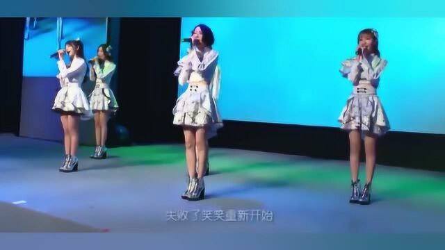 【SING女团】“半面”主题圣诞公演 现场节目大玩穿越