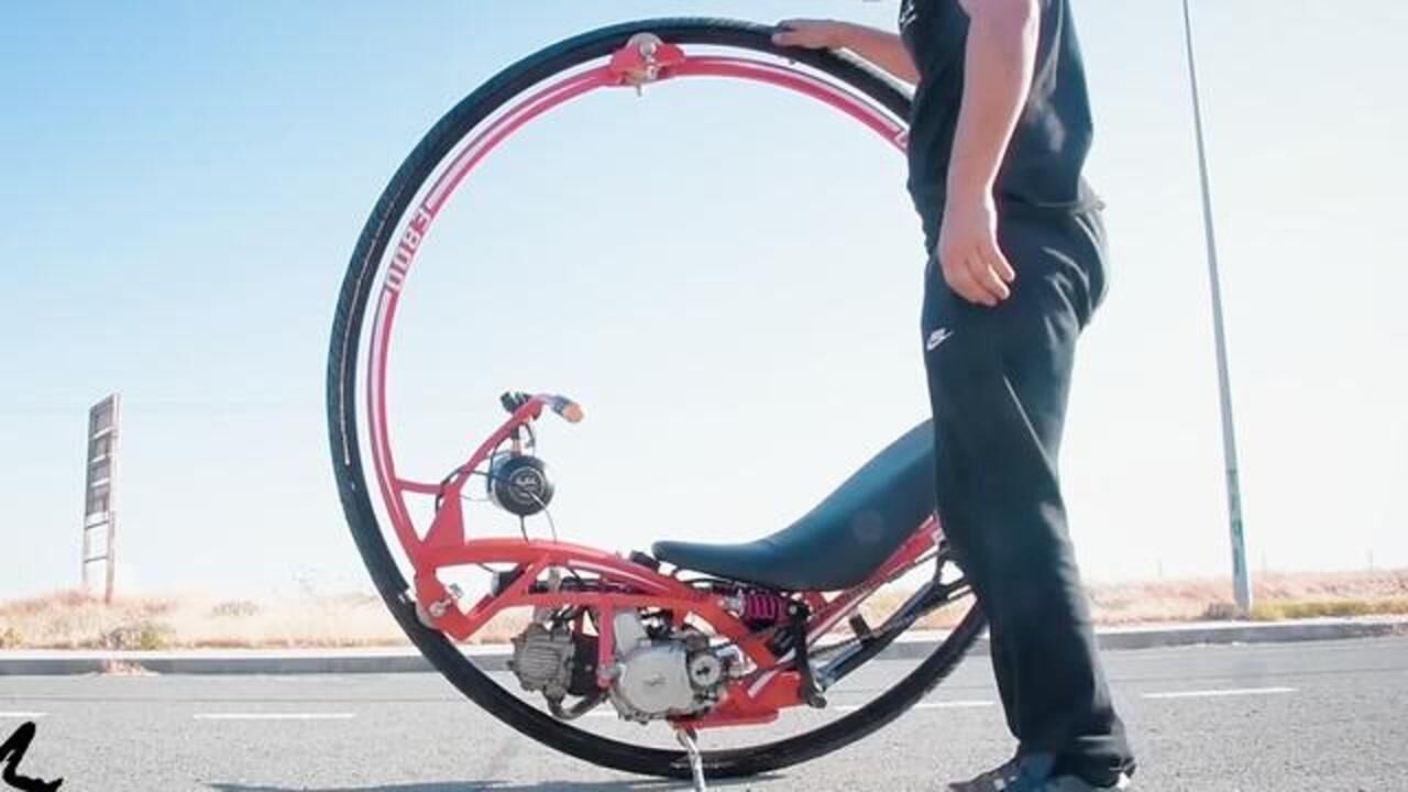 铁甲小宝中的车轮滚滚你见过吗