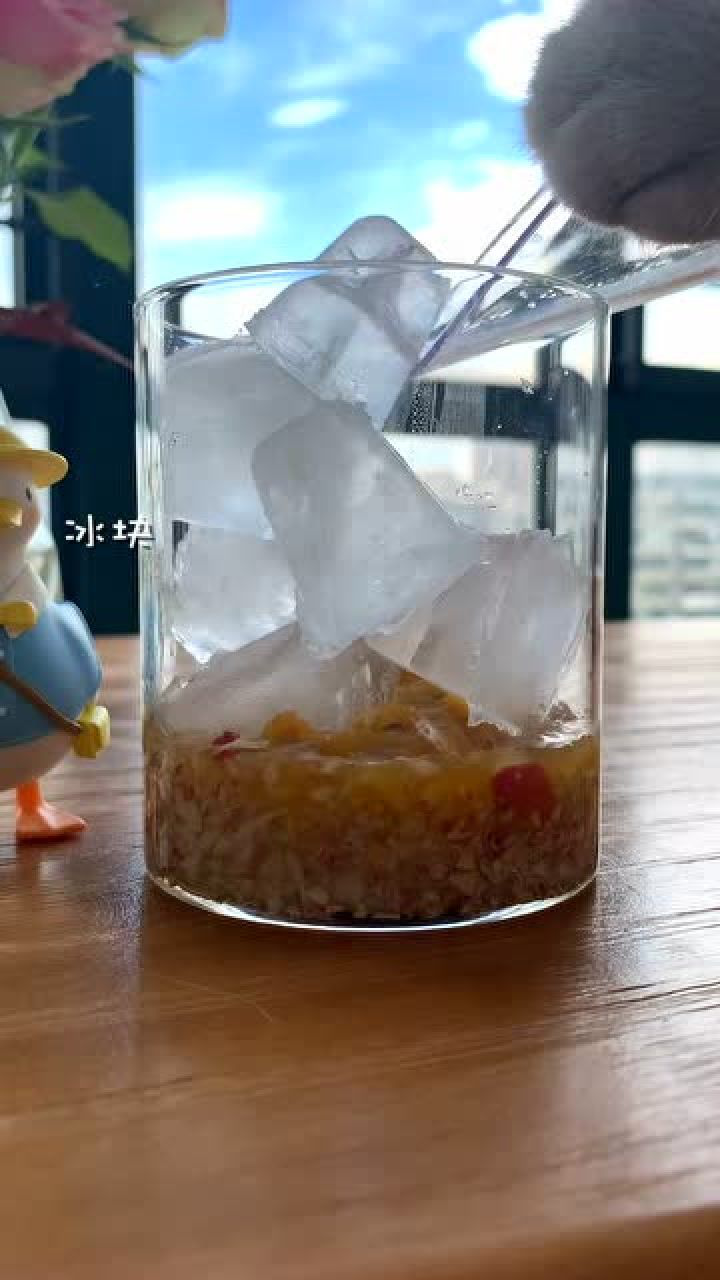 料理猫王猫王用蜜桃调的饮品好喝还好看