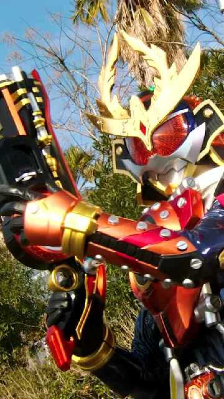 假面骑士铠武,唯一一个成神的假面骑士,腰带就是他的能力限制器!