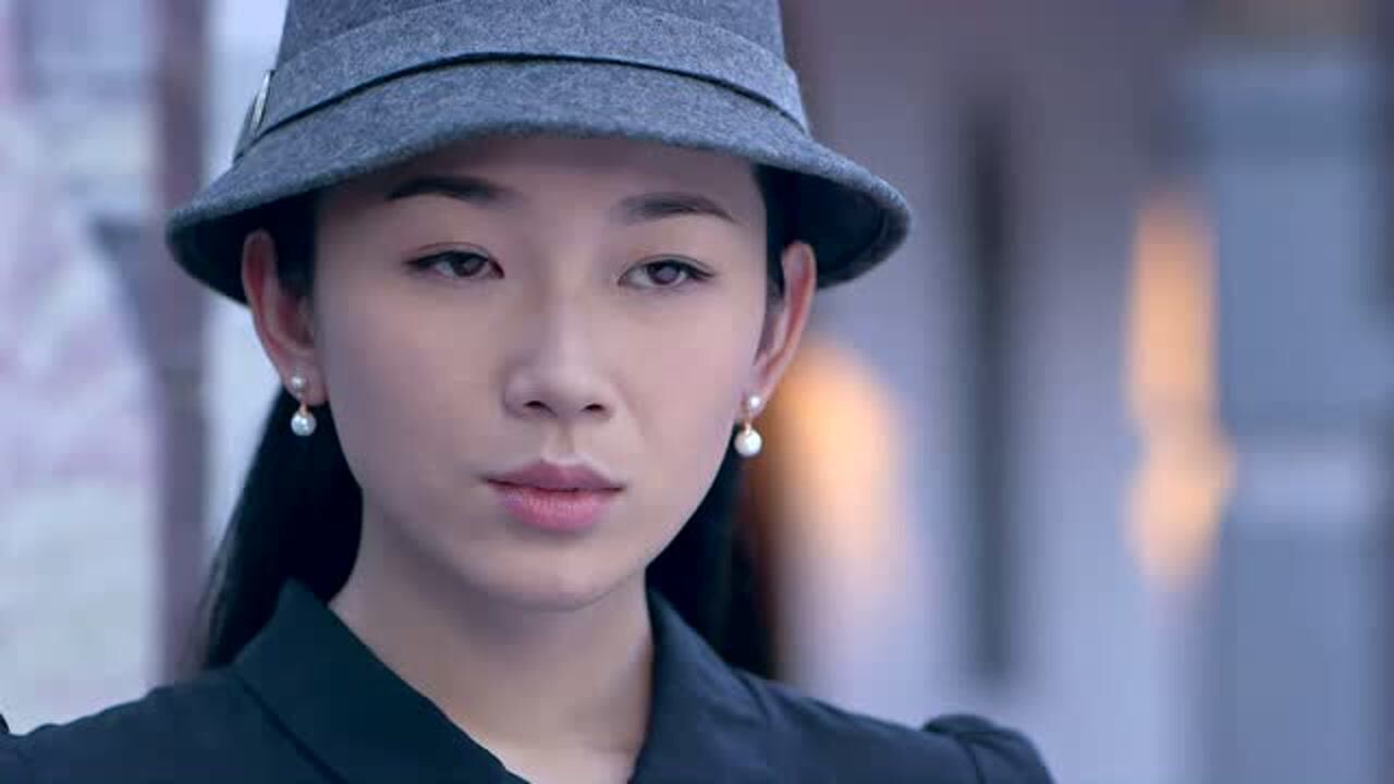 雪豹坚强岁月曹莹在大街上走着发现接头人没有按照时间出现