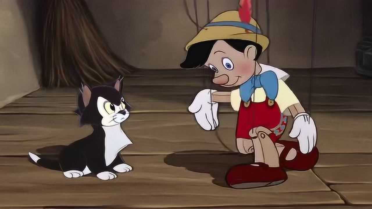 木偶奇遇记:匹诺曹被店主人牵引着,向金鱼以及费加罗打招呼