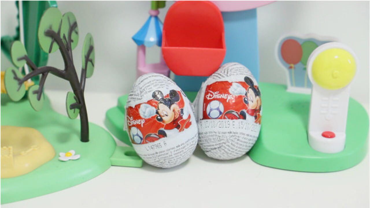 迪士尼米老鼠足球队玩具奇趣蛋得到可爱队员米老鼠