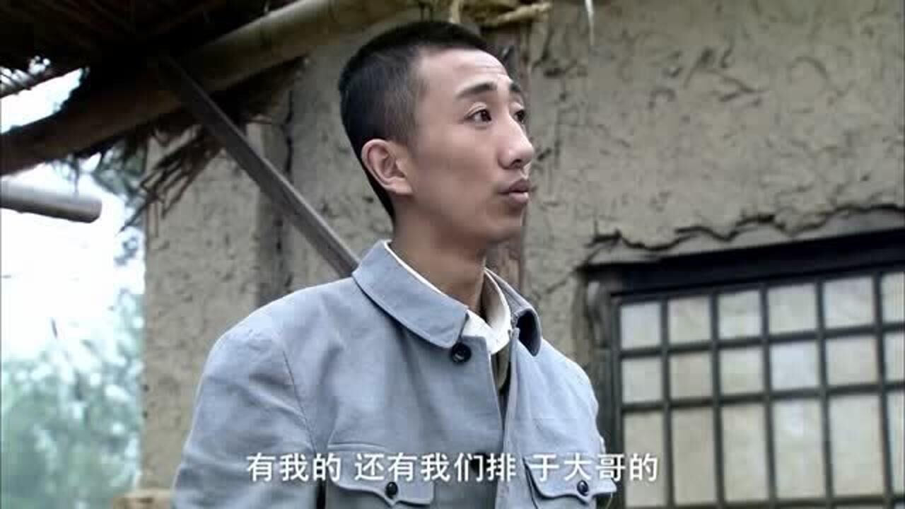 战火兵魂:秃嘎打死小丁子,结果洗衣服看到丁班长,瞬间吓得蹦起来