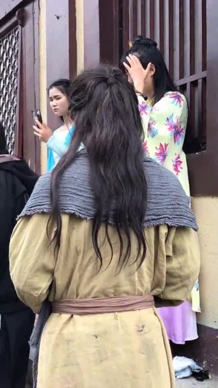 横店北漂的美女特约群众演员放下手的那一刻我想她做我女朋友