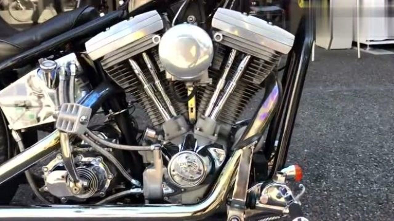 哈雷摩托车,搭载两个发动机 ,听听声音如何!