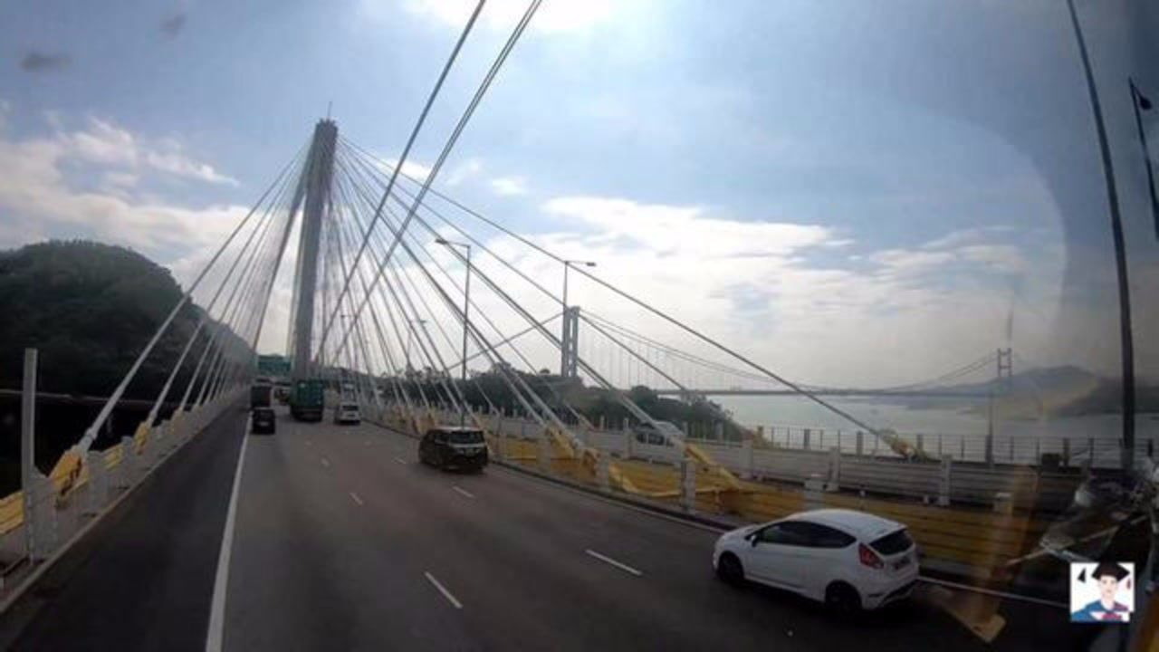 香港新界一条壮观的大桥丁九桥和延路美景