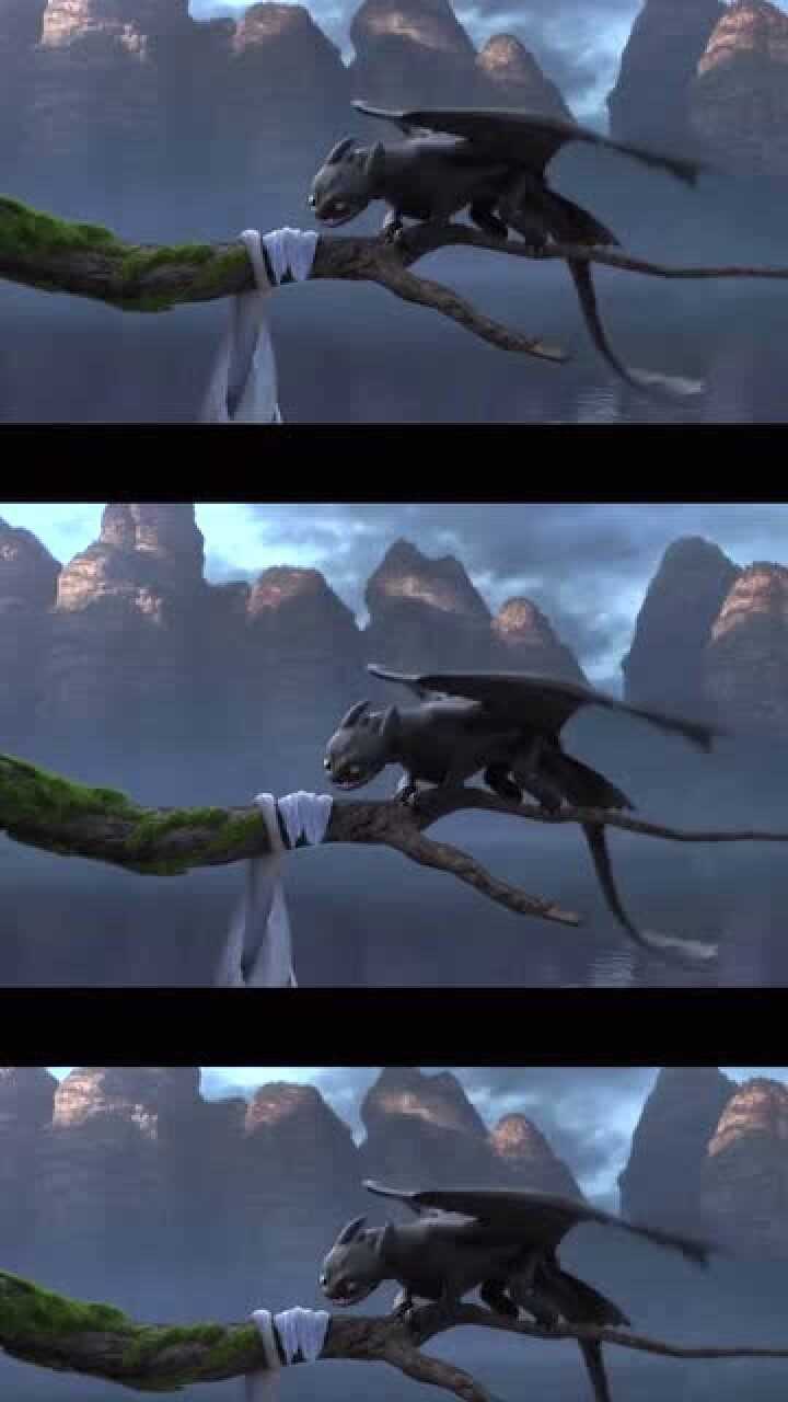 驯龙高手无牙仔太逗了想把白煞摇下树结果自己掉地上了