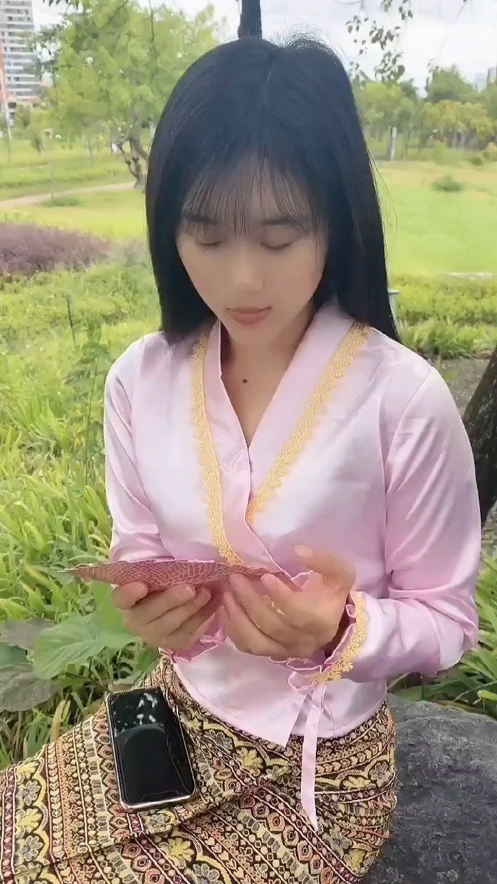 和缅甸阿妹一起斗地主,没想到结果是这样