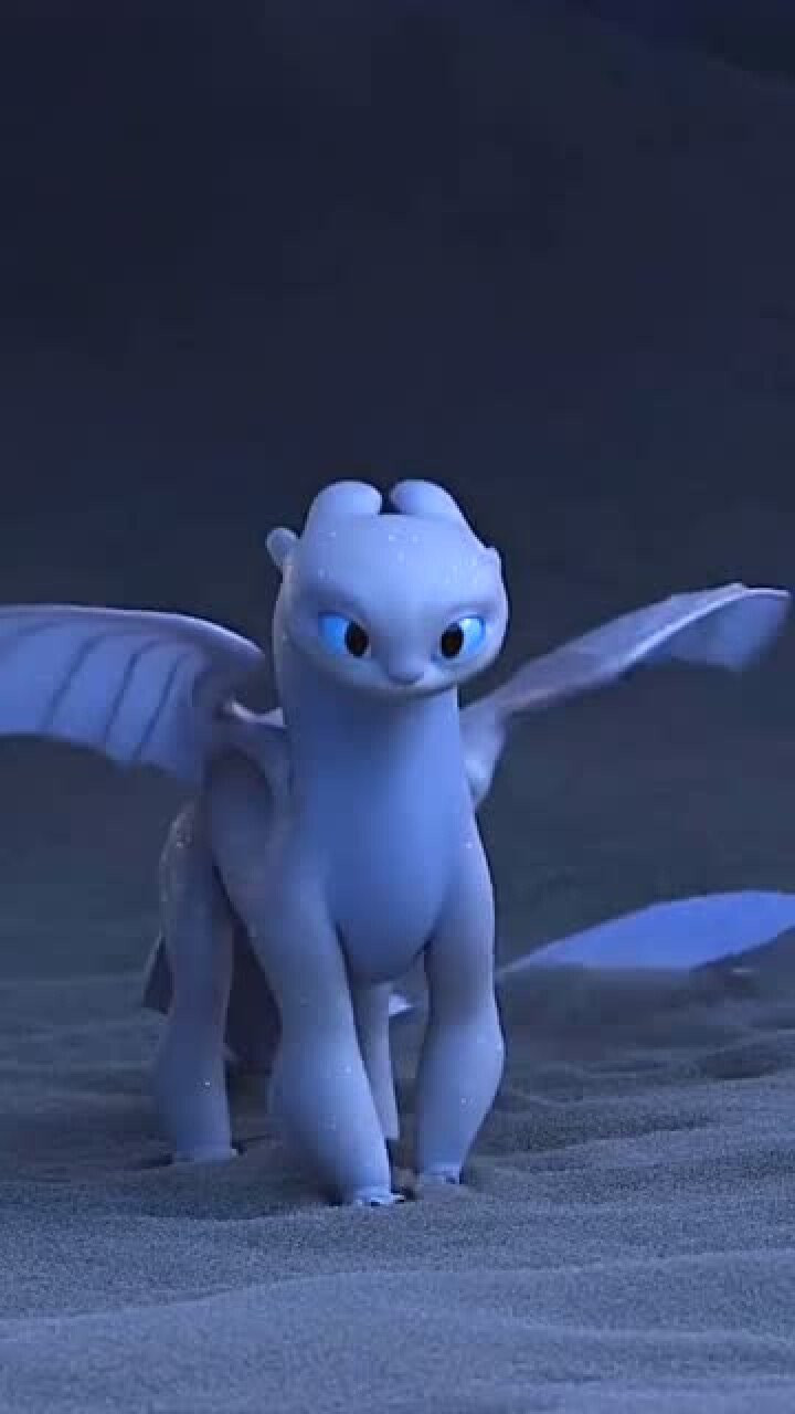 驯龙高手无牙仔携女友亮相一个黑皮磨砂一个荧光镶钻