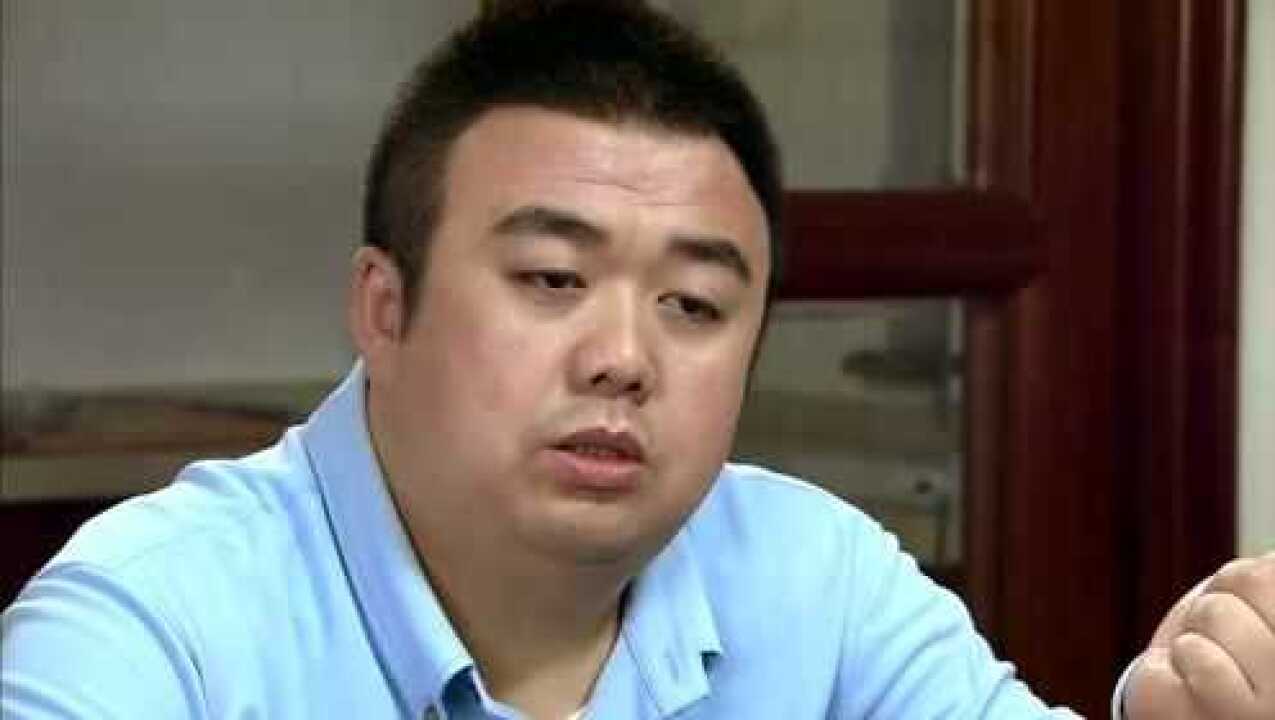 生死相依余达升在单位不是戏子就是孙子的角色觉得很累