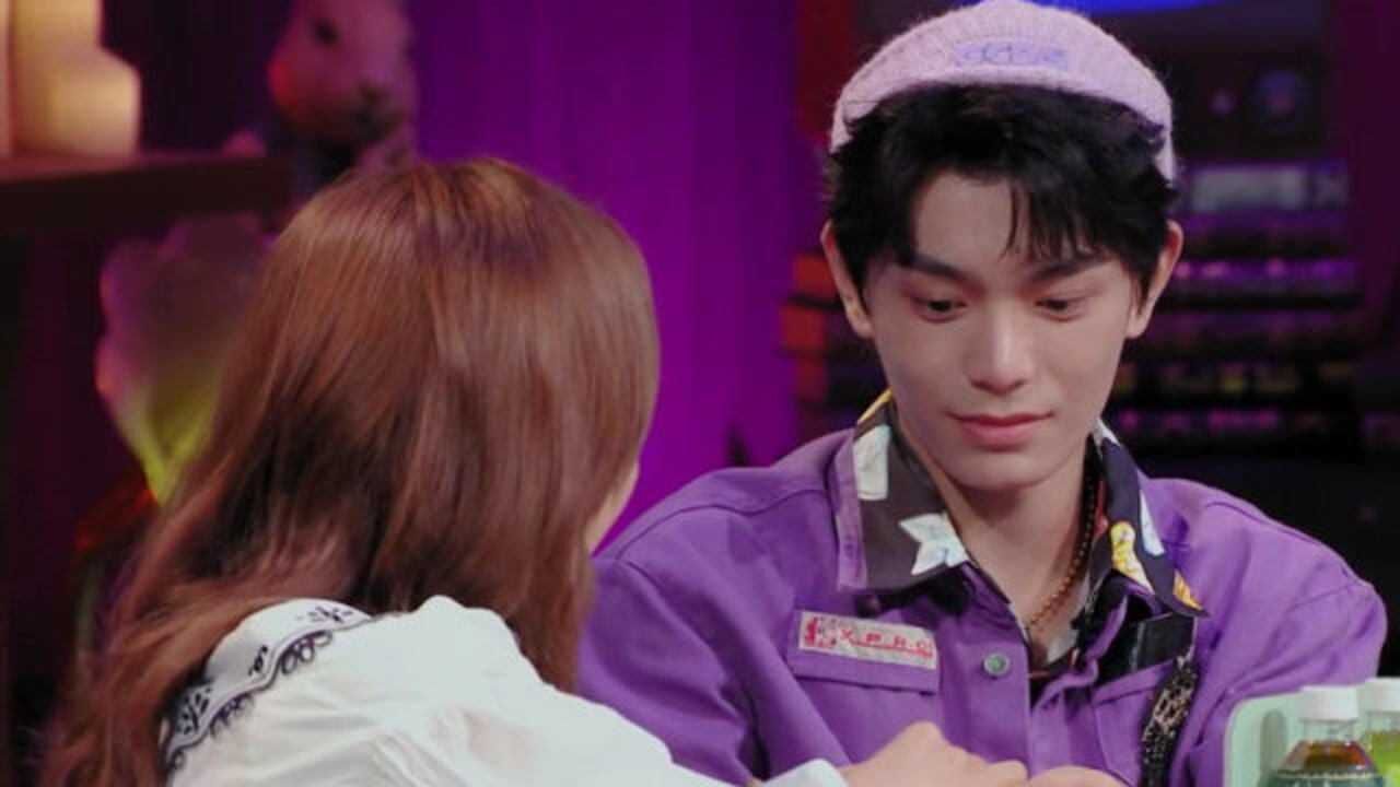 吴昕答谢丁禹兮的支持把心动原石送给了他