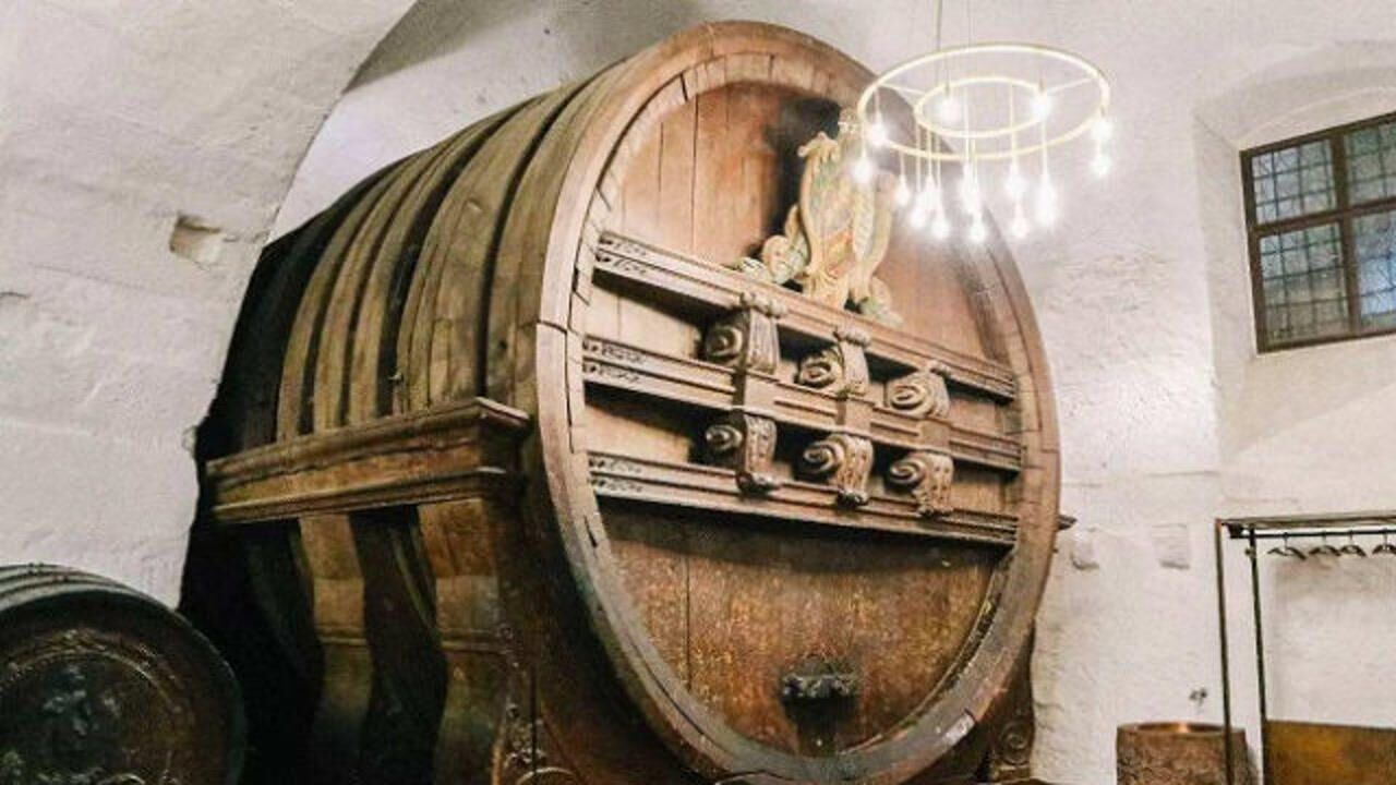 世界上最大的酒桶海德堡大酒桶能容纳20多万升酒