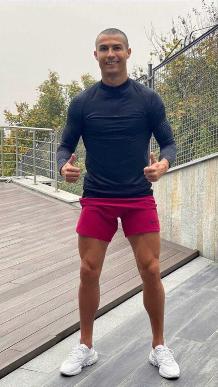 c罗变身平头哥新冠康复期仍坚持健身展现完美身材