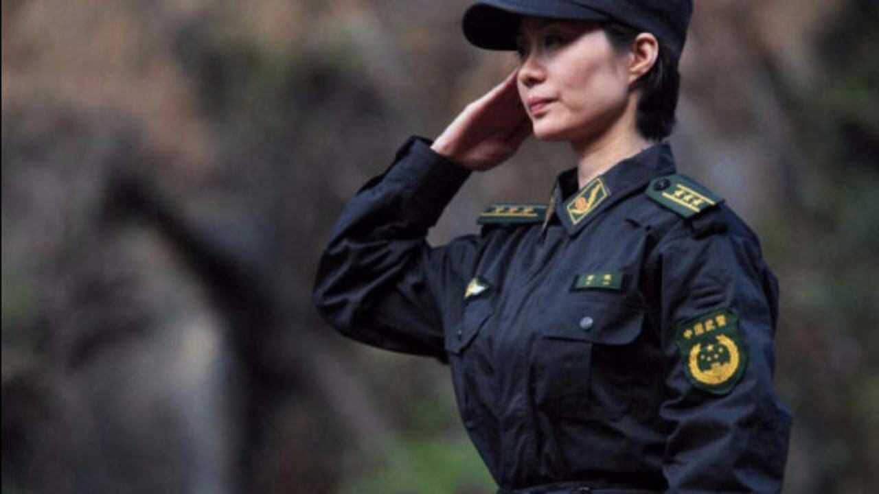 中国第一美女警花,16岁参军,硬气功让世界各国震撼