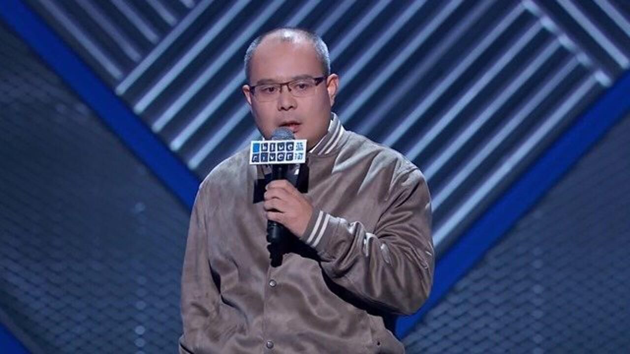 脱口秀大会:老"流氓"了,老田脱口秀开场,一来就调侃黄圣依