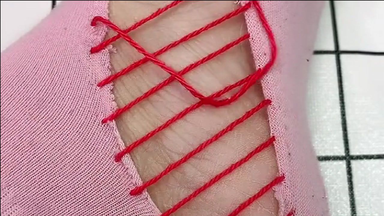 超级简单的针法教你补袜子破洞,一看就会
