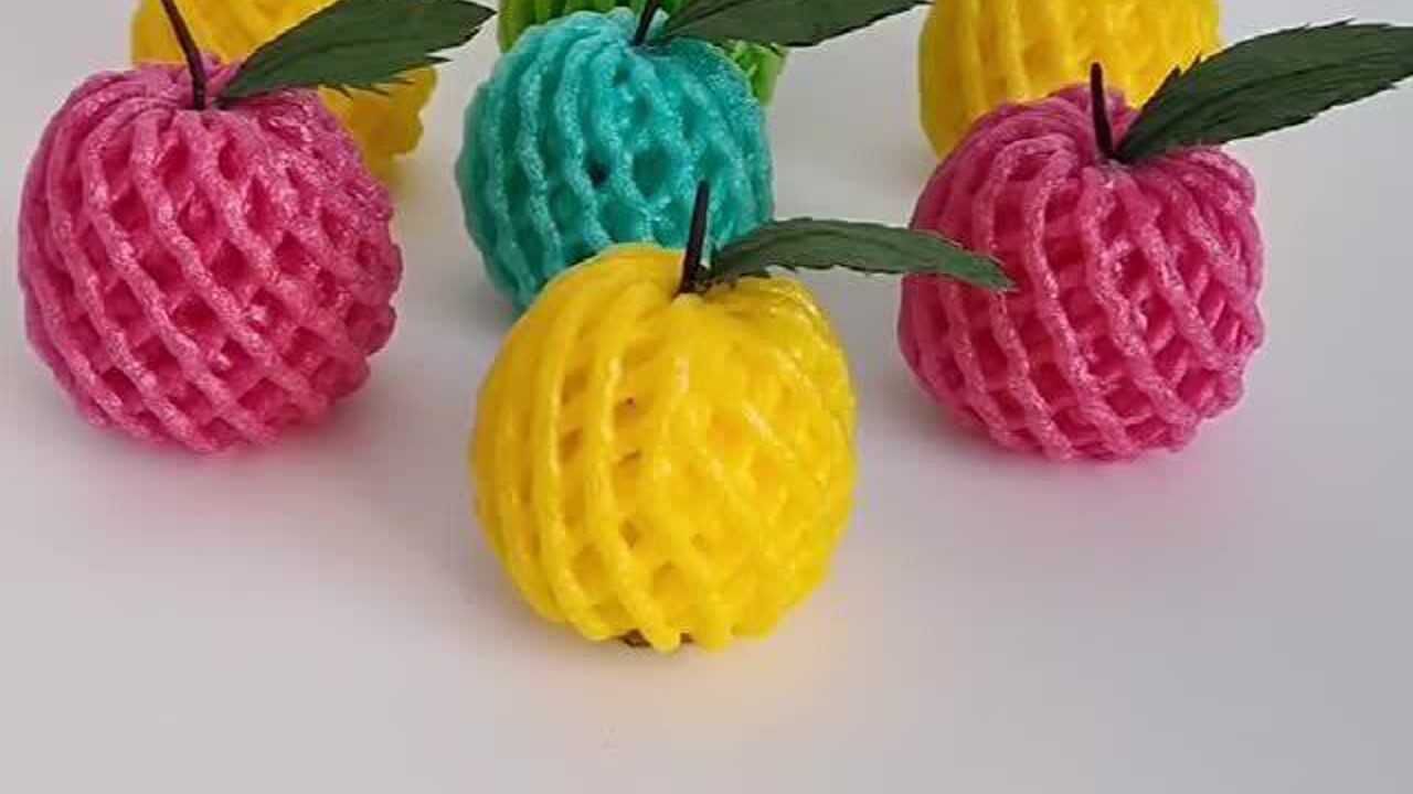 幼儿园手工,用水果网做出立体的苹果,大班的孩子都能学会!