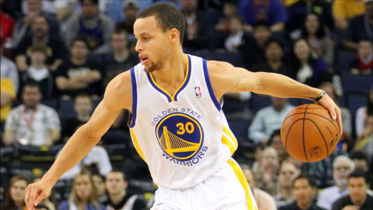 戏耍防守者!库里生涯超炫拜佛过人集锦 连詹姆斯都中招