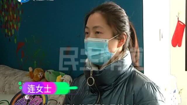 心疼!男童幼儿园手指被砸骨折,监控拍下惊险一幕