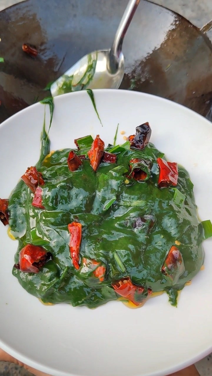 干净水域的青苔是可以吃的,而且味道还不错!