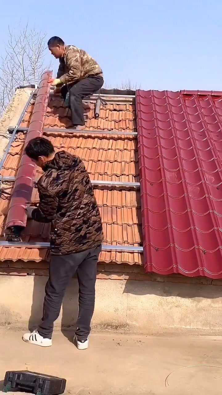 瓦房改造,安装彩钢瓦