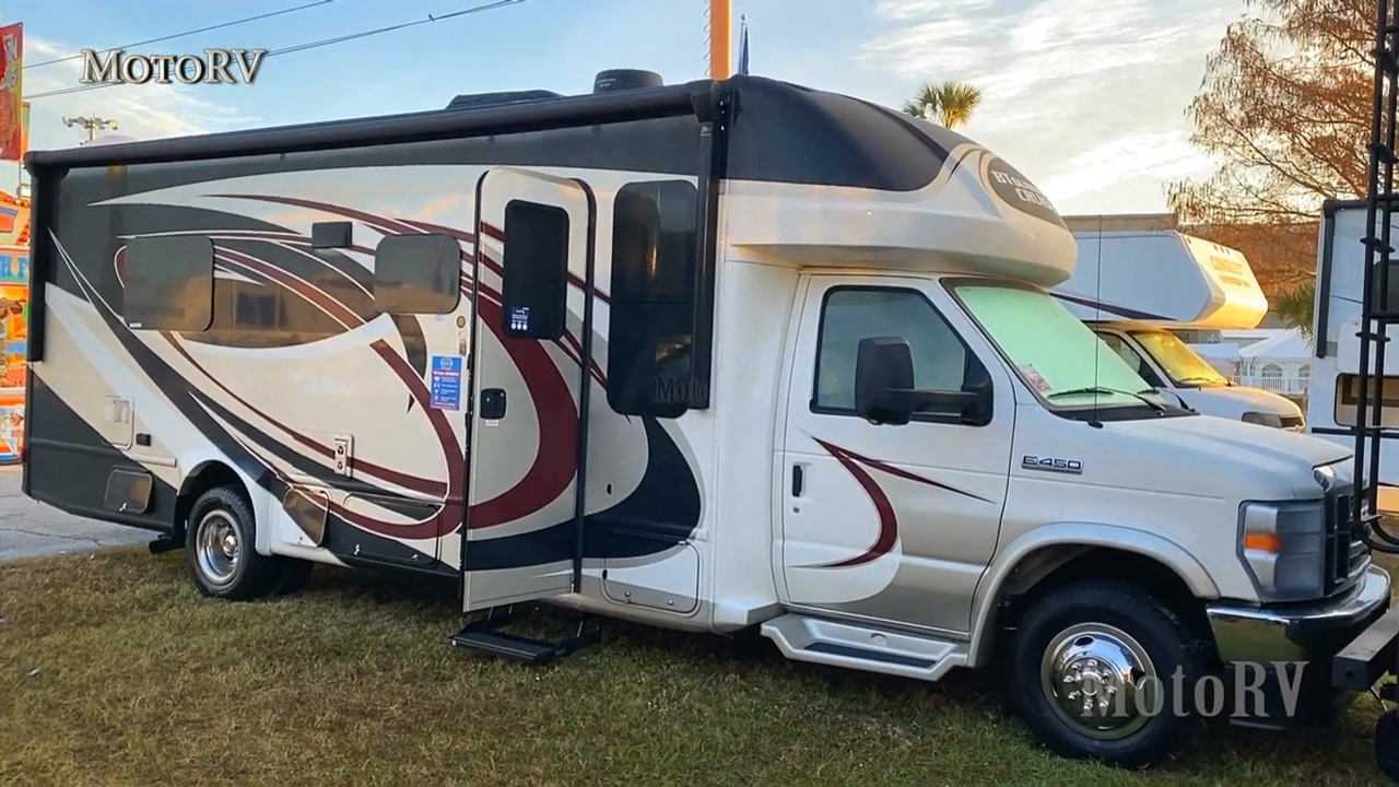 实拍2021款福特e450房车,造型很漂亮,真是移动的一室一厅