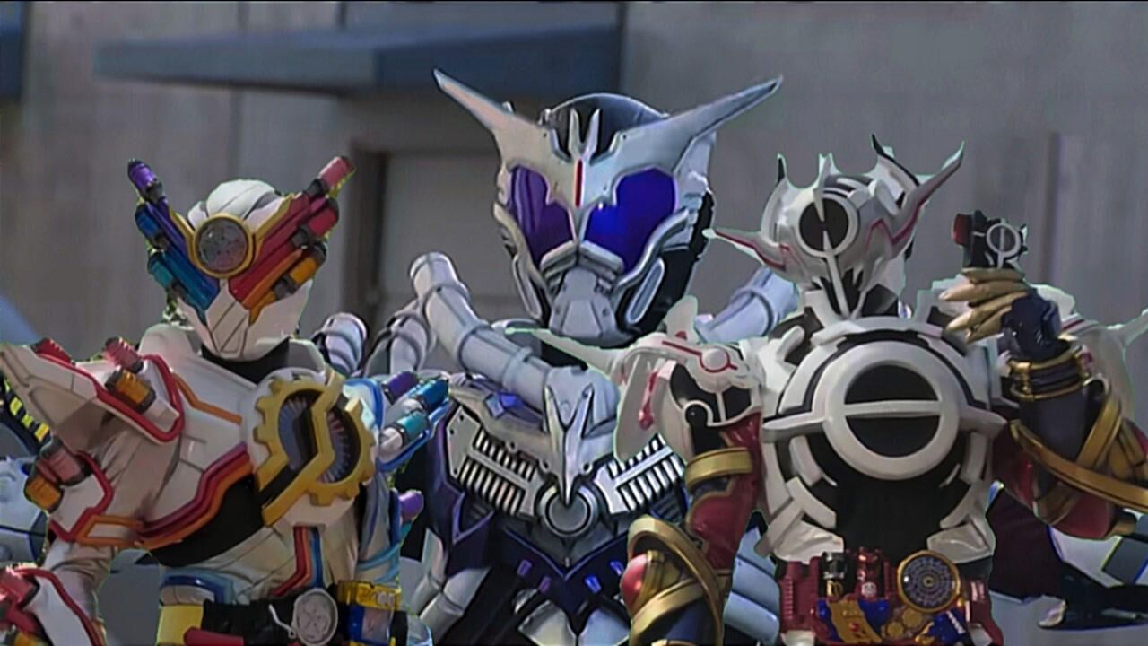 假面骑士:三形态,狂霸高光时刻,脚踢恶霸,枪打战兔!