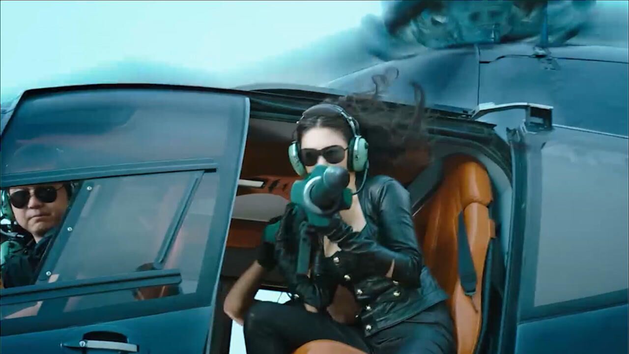 美人鱼:李若兰被金钱蒙蔽双眼,直升机上向人鱼开炮