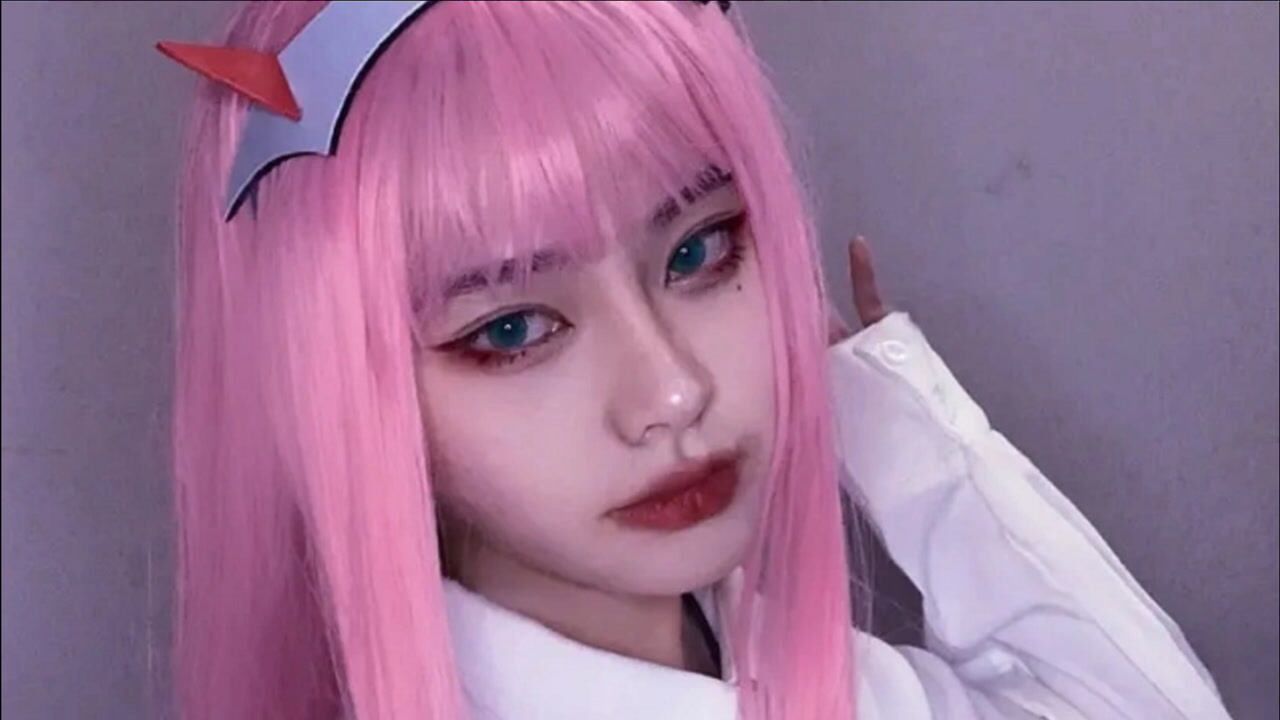 网红西红柿新照颜值大获好评心大到无视负面评论用大号吃瓜殷世航