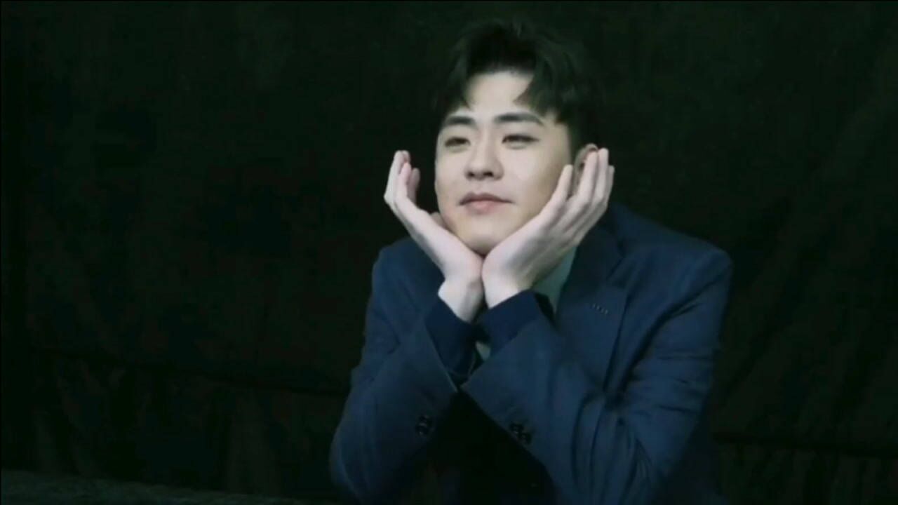 张云雷背影小合集,真是百看不厌