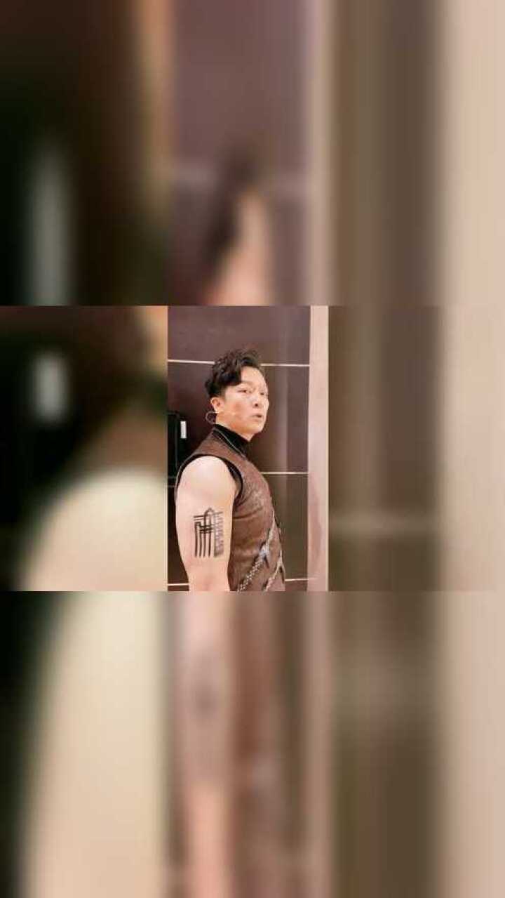 灵魂摆渡人赵吏上线,看到这纹身,我笑了!