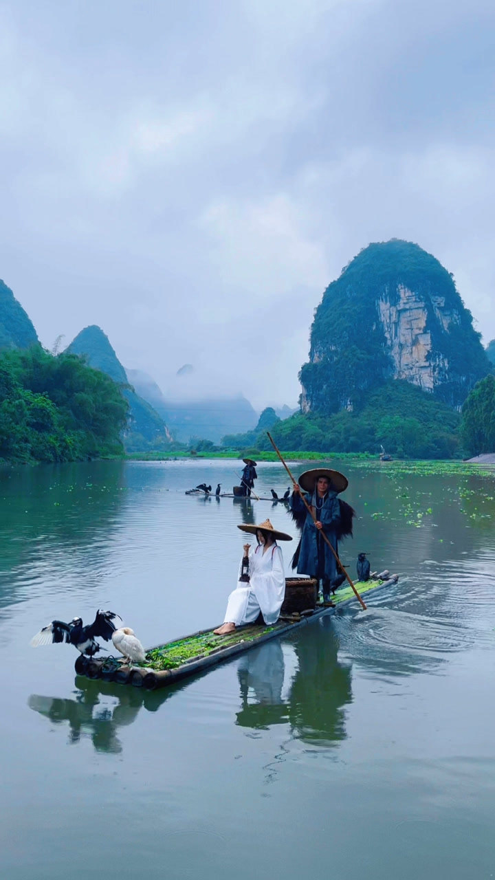 真人山水人物照片图片