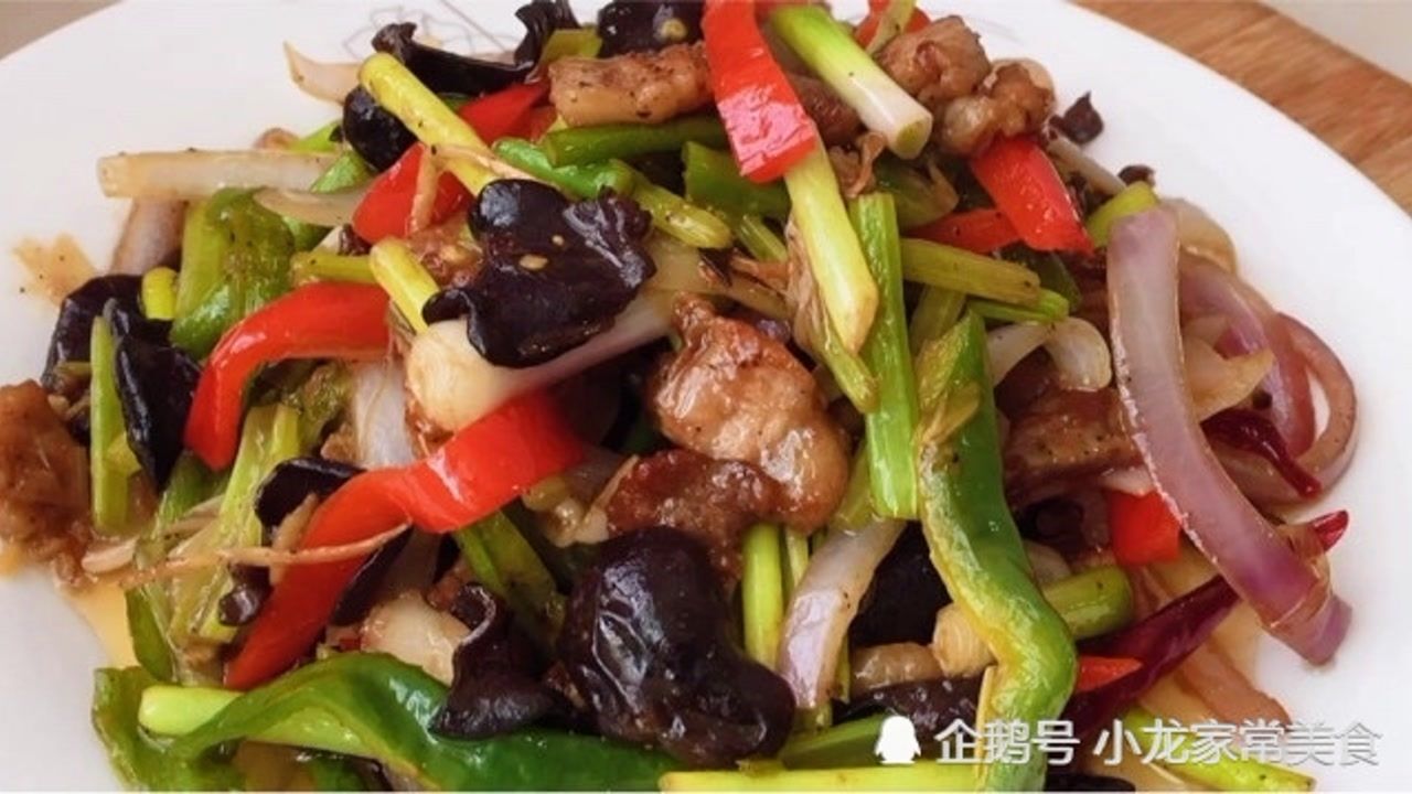 教你"农村大席小炒"正宗徐州口味,下酒又下饭太香了,做法简单_腾讯