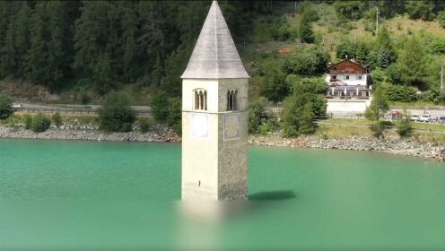 惊悚剧恐怖场面在意大利变现实 《水上钟楼》恐怖村庄从湖中现身
