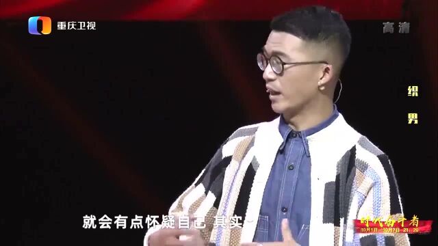 小伙带领一群大妈创业,织毛衣在网上售卖,令人佩服