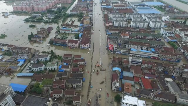 中部战区命令:83集团军出动直20,执行空投救援物资器材任务!