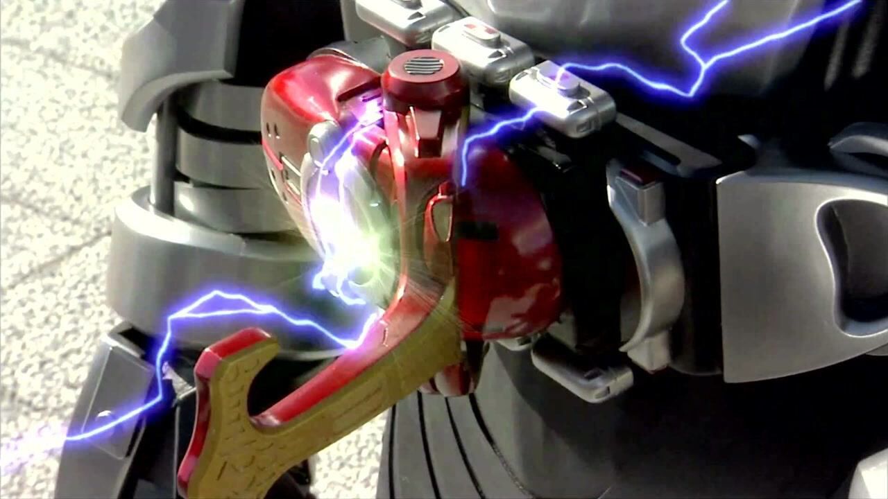 假面骑士甲斗单手指天谁敢一战